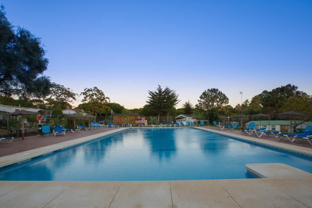 Complejo Turistico & Camping Cabopino Marbella Ngoại thất bức ảnh