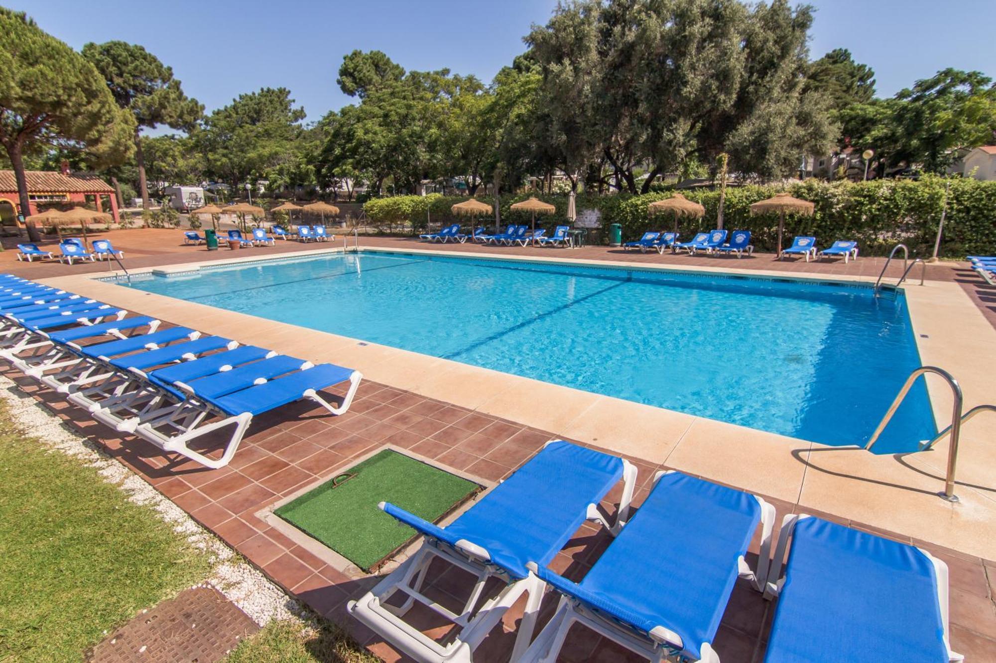 Complejo Turistico & Camping Cabopino Marbella Ngoại thất bức ảnh